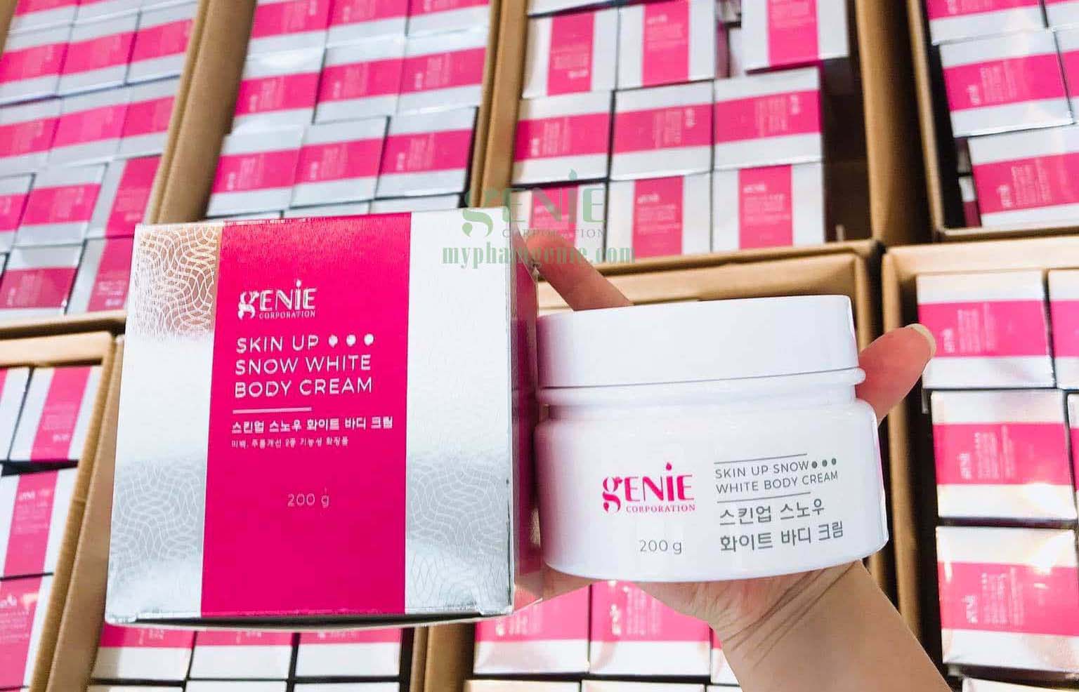 Có gì ẩn chứa bên trong kem body skin up snow white 